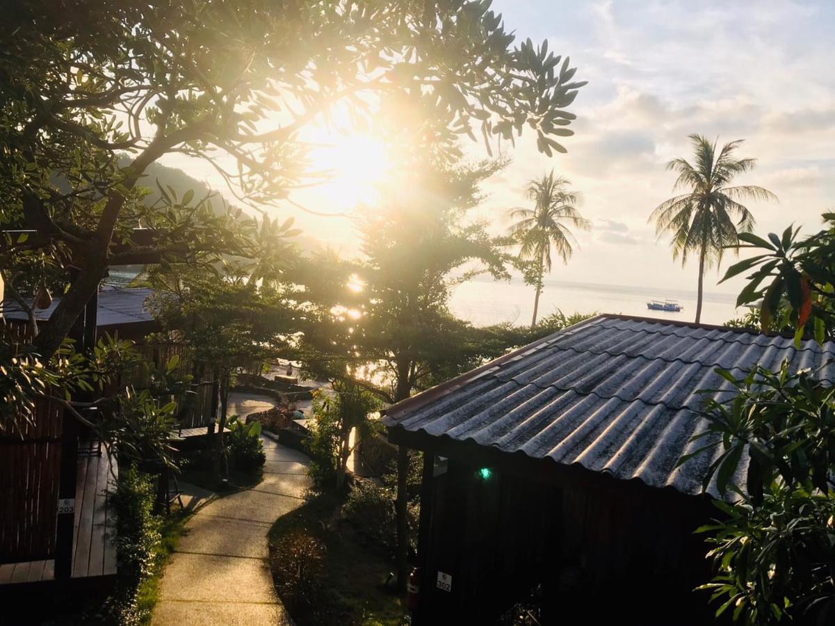 To The Sea The Resort Koh Kood Ko Kut Bagian luar foto